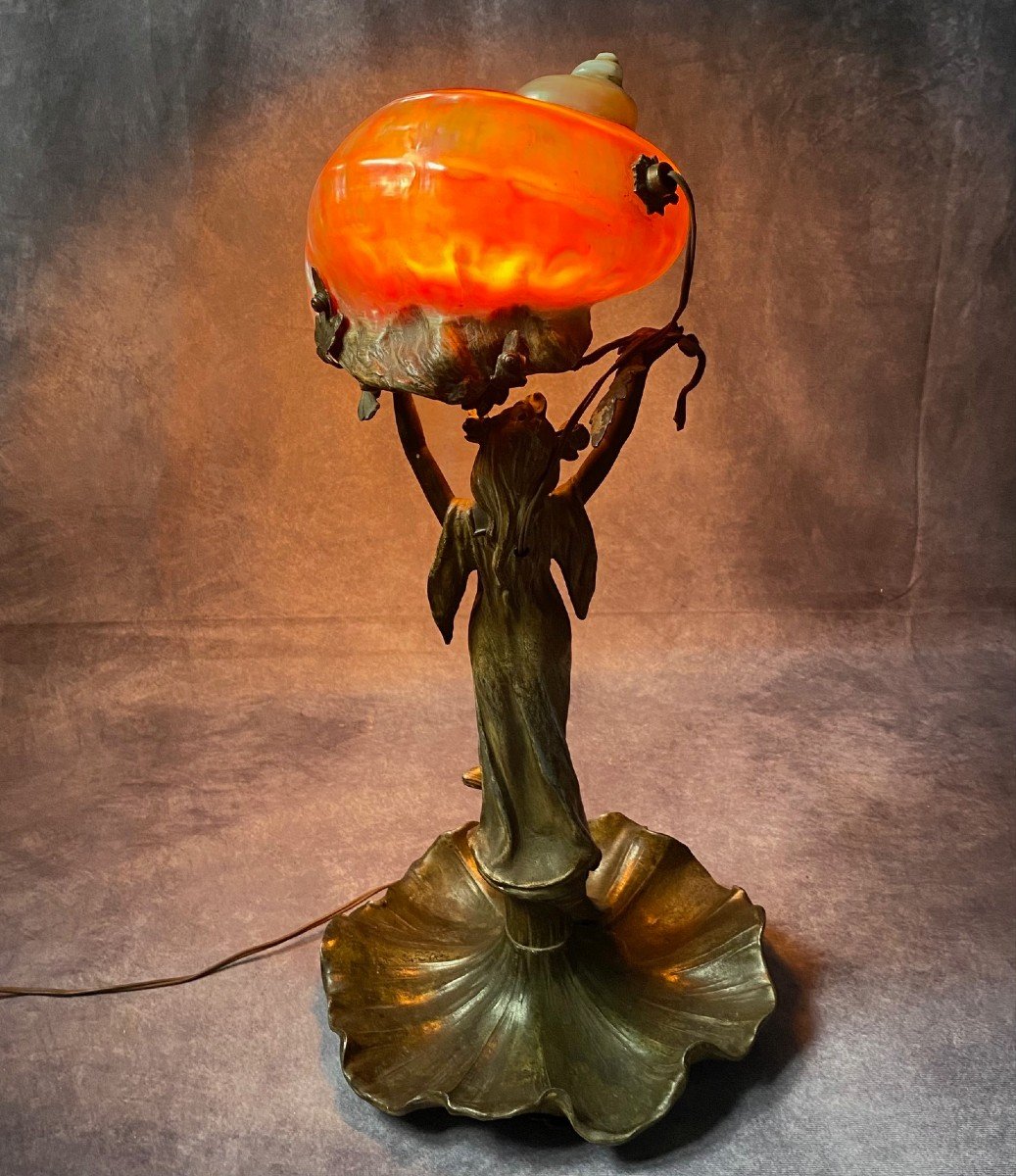 BELLISSIMA LAMPADA ART NOUVEAU LIBERTY - VENERE CHE SORREGGE UNA SPLENDIDA CONCHIGLIA-photo-3