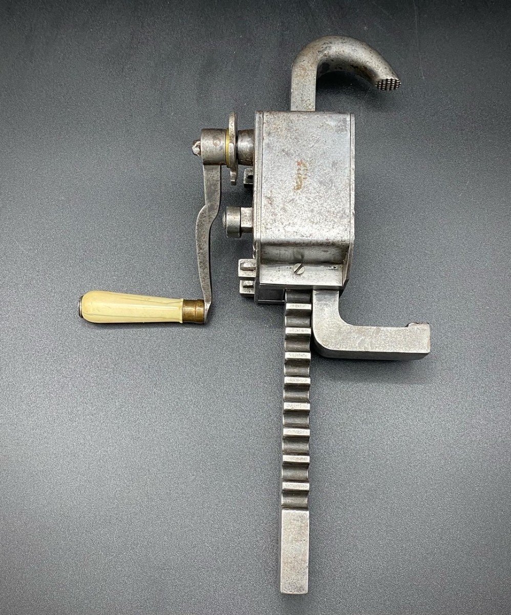 Antico Cranequin per balestra da guerra e caccia di forma inusuale - Italie XVI -photo-6