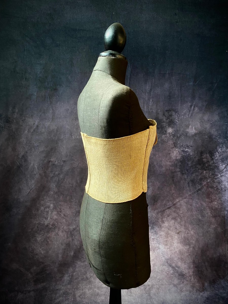 ANTICO MANICHINO CON CORSETTO D'EPOCA-photo-2