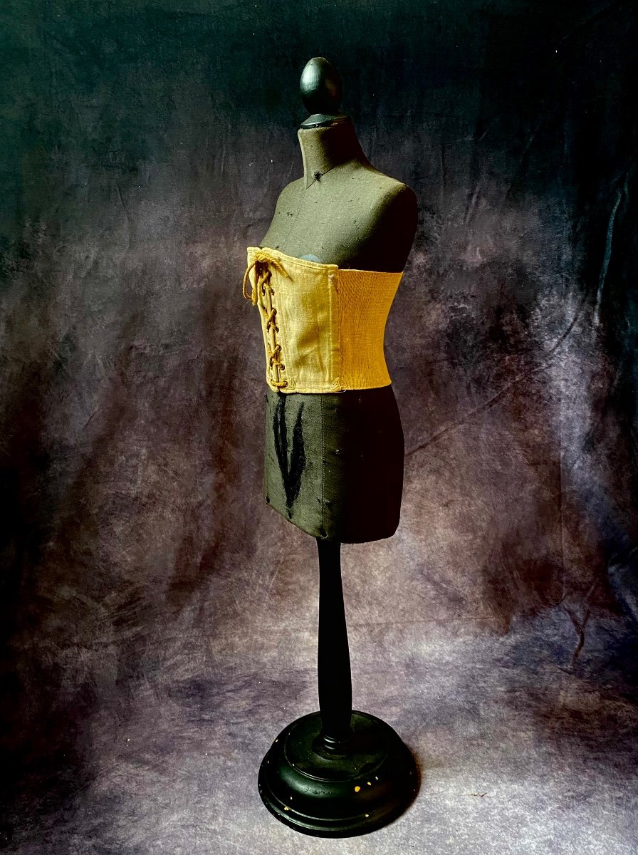 ANTICO MANICHINO CON CORSETTO D'EPOCA-photo-4