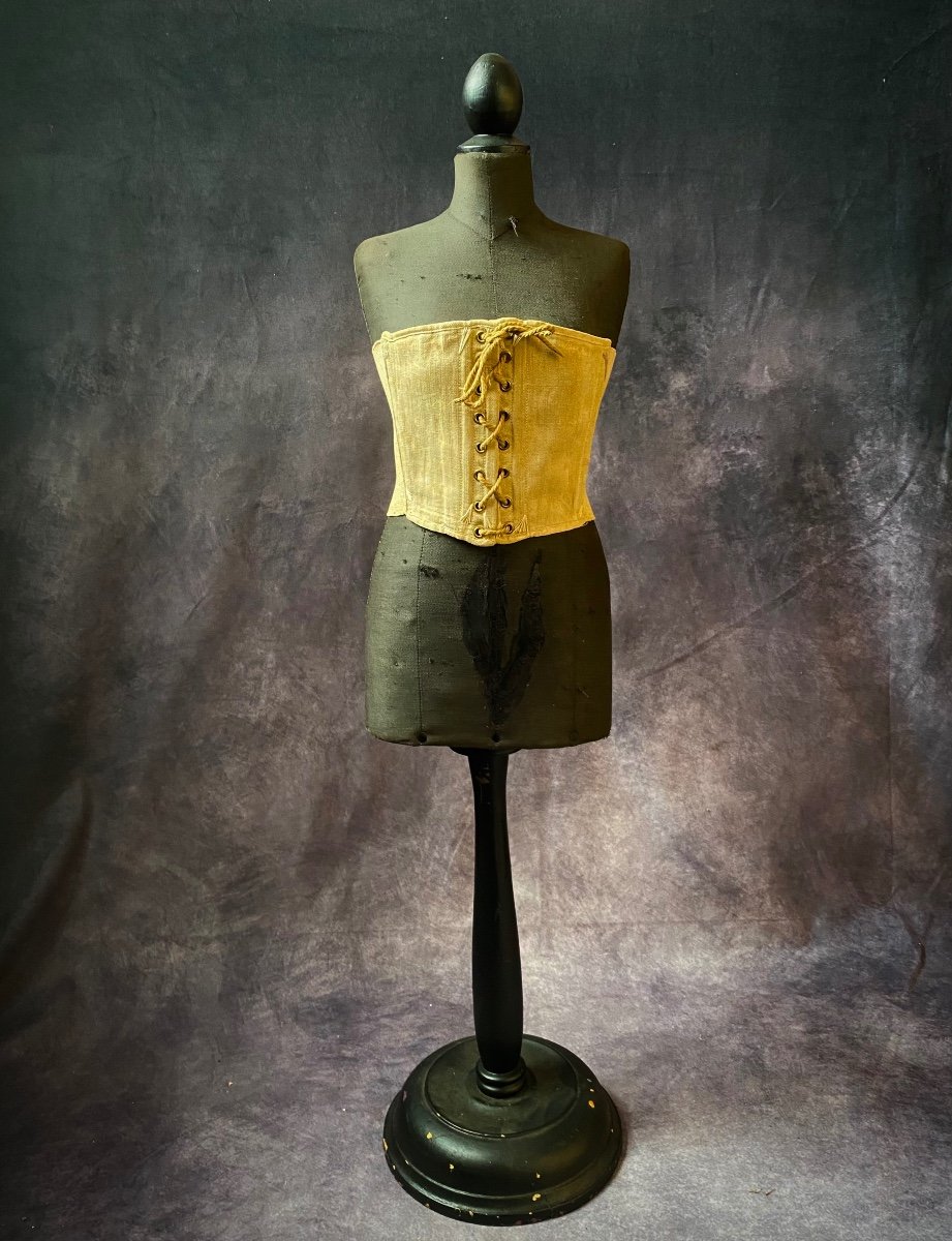 ANTICO MANICHINO CON CORSETTO D'EPOCA-photo-2