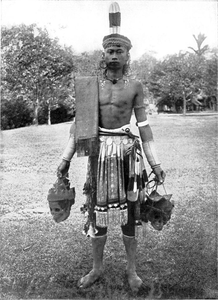   Rare Chapeau De Ceremonie Dajak -borneo-photo-4
