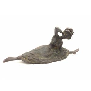 Erotic Bronze - The Great Gap.
