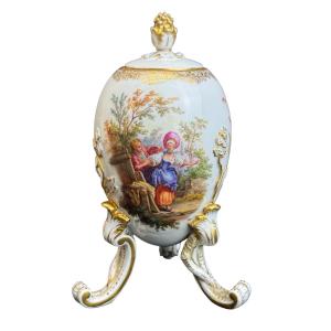 Meissen Porcelain Box