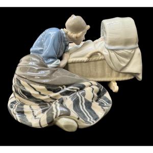  Meissen Created By Philipp Lange - Dutch Mother In The Cradle 
