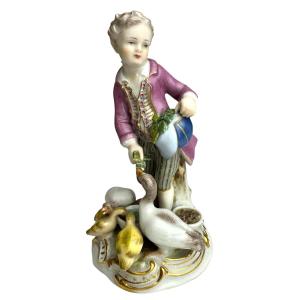 Meissen - Porcelain Figurine Of A Boy Feeding Geese