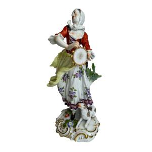 Meissen - Porcelain Figure Of A Shepherdess With Tambourine
