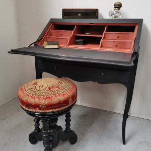 Small Louis XV Style Donkey Slope Desk