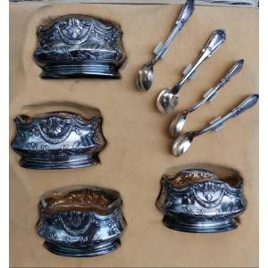 4 Silver Salt Bowls And Spoons In Their Box