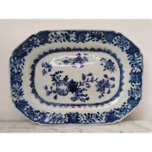 Small 18th Century Chinese Porcelain Dish