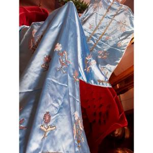Embroidered Silk Satin 390 X 90 - Textile
