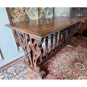 Renaissance-style Middle Table, 19th Century.
