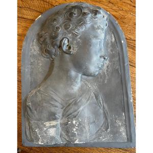 Bas-relief - Bust Of Child - 