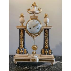 Portico Pendulum From The Louis XVI Period.