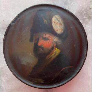 Round Paper Mache Snuffbox, Circa 1808.