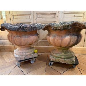 Important Pair Of 19th Century Terracotta Flowerpots 