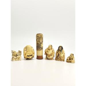 Netsuke And Umbrella Handle Collection 19th Century Japan Meiji Period (1868-1912)