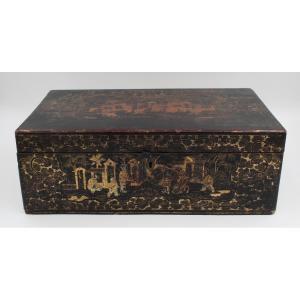 China Canton Late 19th Century Lacquered Wooden Travel Box