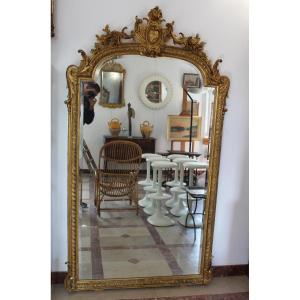 Large 19th-century Wooden And Gilt-studded Mirror With A Cornucopia Design, 210 X 1117 Cm