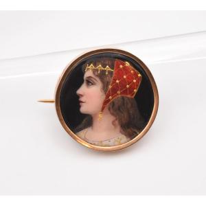 Vintage Brooch In 9-carat Gold & Limoges Enamel, Neo-gothic Style Portrait