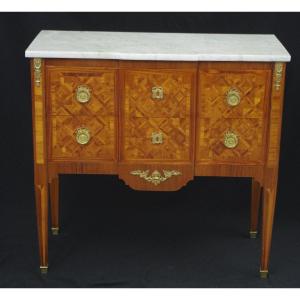 Small Jumping Chest Of Drawers