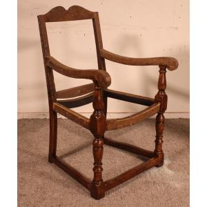 18th Century English Armchair In Oak