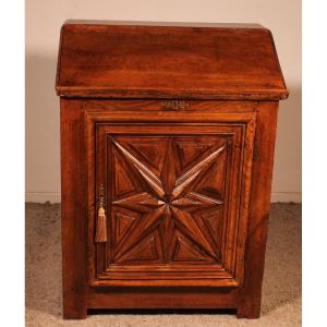 Louis III Oratory In Walnut - 17th Century
