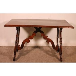 17th Century Italian Renaissance Walnut Table