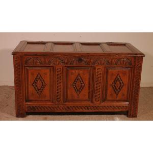 17th Century English Oak Chest