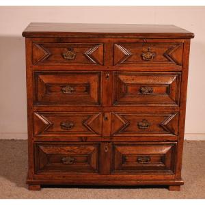 17th Century Jacobean Chest Of Drawers In Oak And Walnut