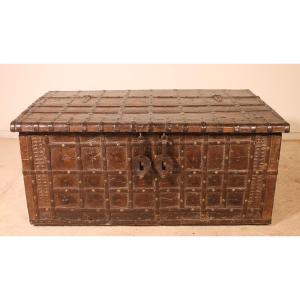 Rajasthani Chest/coffee Table - 19th Century - India
