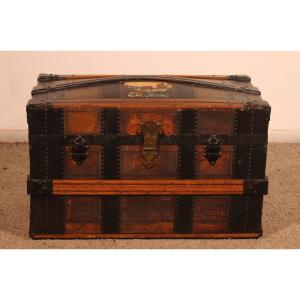 Early 20th Century Travel Trunk Made Of Leather And Wood