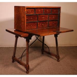 Renaissance Bargueno In Walnut And Fruitwood Marquetry - 16th Century
