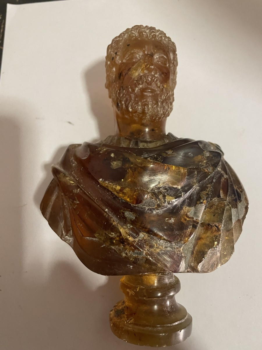 busto ambra XVIII