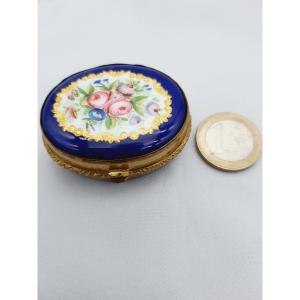 Miniature Salt Bottle In Its Enamelled Case, Exceptional Condition