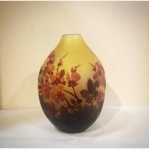 Cerise Japonaise- Vase Gallè 