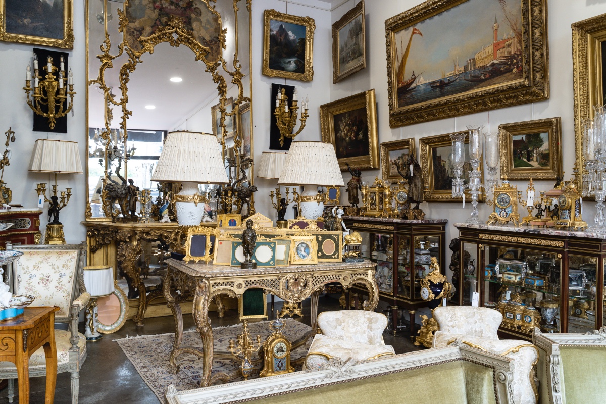 Alexandra antiques