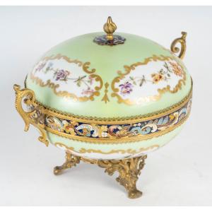 A Porcelain And Cloisonné Bronze Candy Box, Late 19th Century