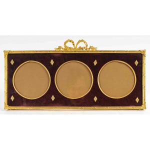 A Louis XVI Style Gilt Bronze Photo Frame, Late 19th Century