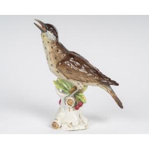 A Porcelain Bird Figurine, Early 20th Century 