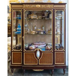 A Louis XVI Style Display Cabinet, Late 19th Century 