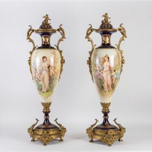Pair Of Very Beautiful Vases In Sèvres Porcelain XIXth Century