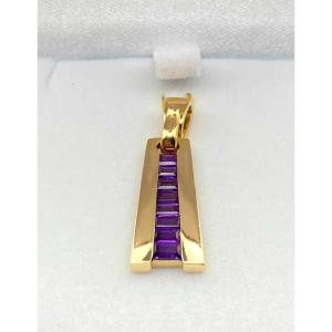 Guy Laroche - Gold & Amethyst Pendant