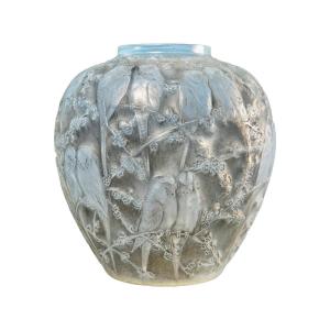 René Lalique : Opalescent Parrots Vase