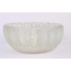 René Laliqu , 1931 "perruches" Opalescent Cup.