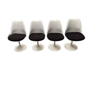 Eero Saarinen (1910-1961) & Knoll International (publisher) 4 Swivel Chairs