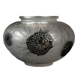 1923 René Lalique - Dahlias Vase