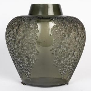 1921 - René Lalique, “pepper” Vase