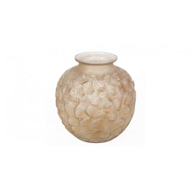 René Lalique Vase "charmilles"