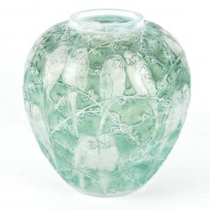 René Lalique, 1919 Perruches Vase